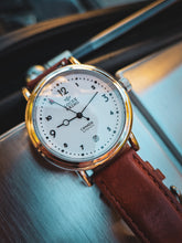 Load image into Gallery viewer, The Ossington - Classic Silver &amp; White
