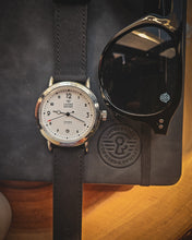 Load image into Gallery viewer, The Ossington - Classic Silver &amp; White
