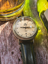 Load image into Gallery viewer, The James - Cream &amp; Silver
