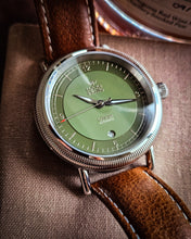 Load image into Gallery viewer, The James - Highland Green
